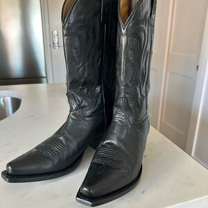 Shyanne Black Leather Heeled Boots
